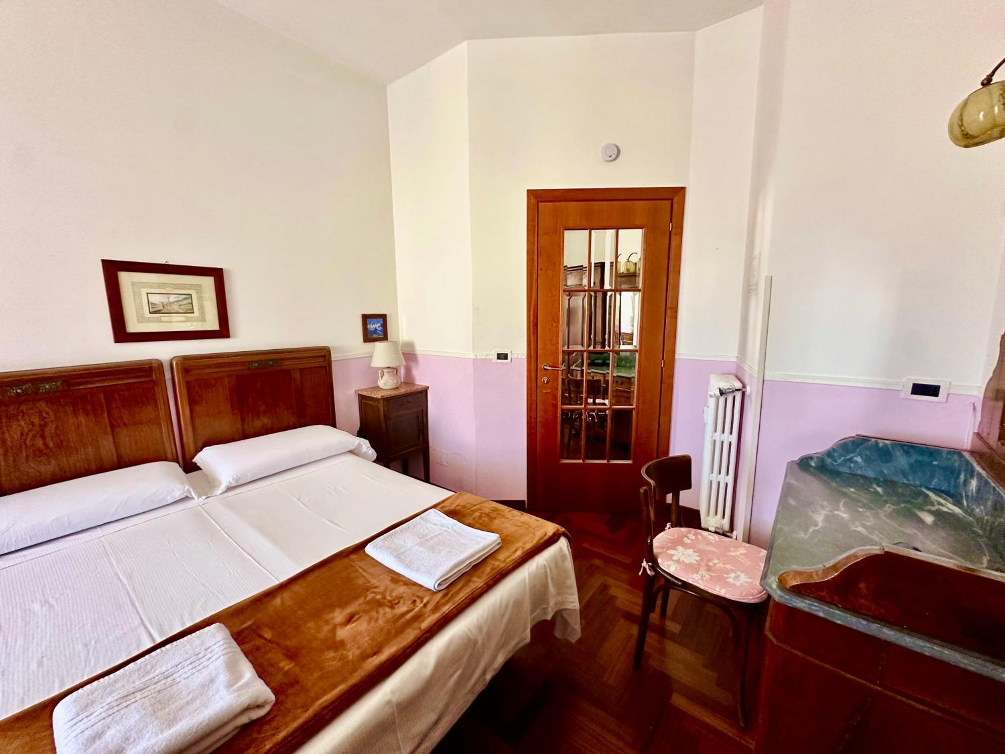 Pardis Guest House Rom Exterior foto