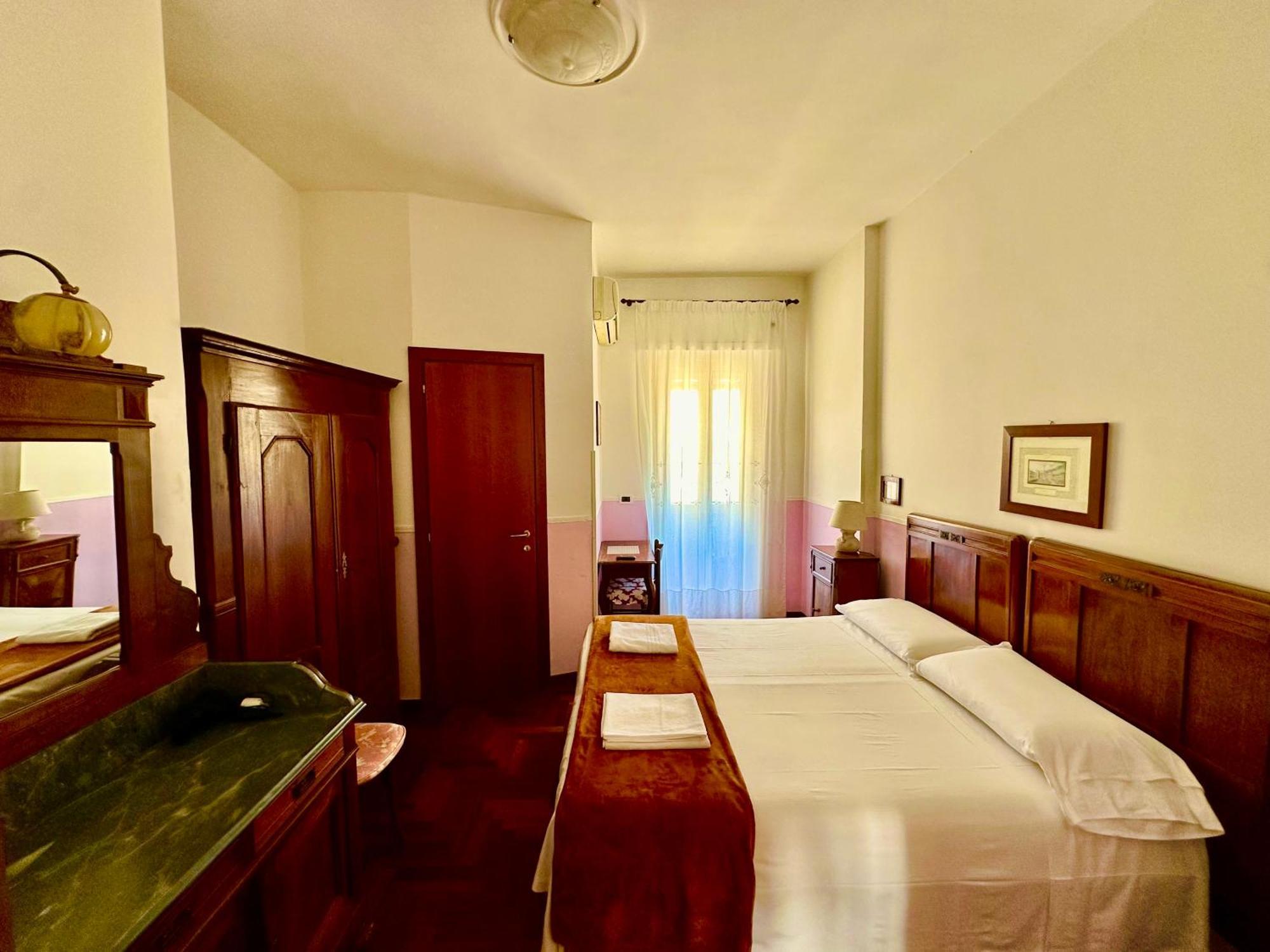 Pardis Guest House Rom Exterior foto